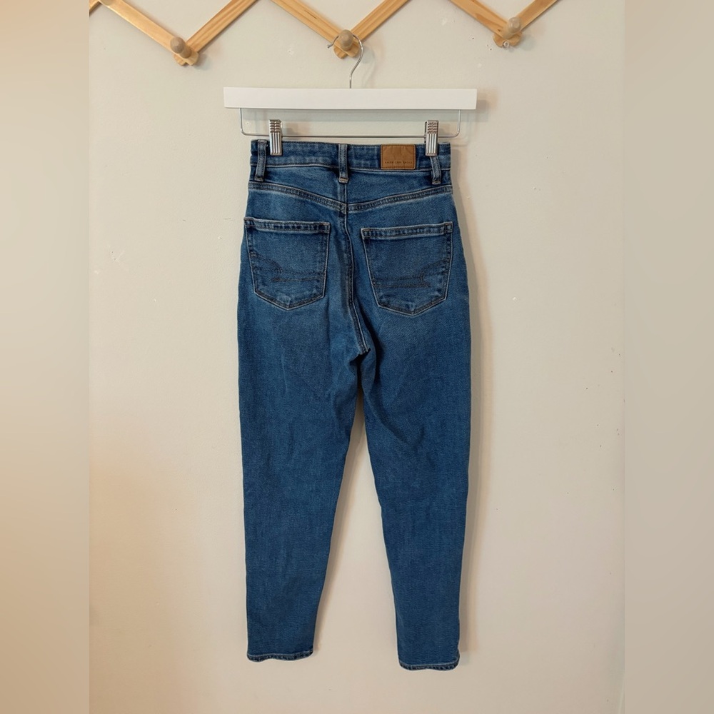 American Eagle Outfitters - Highest Rise Mom Jean - Size 000 - Picture 3 of 11